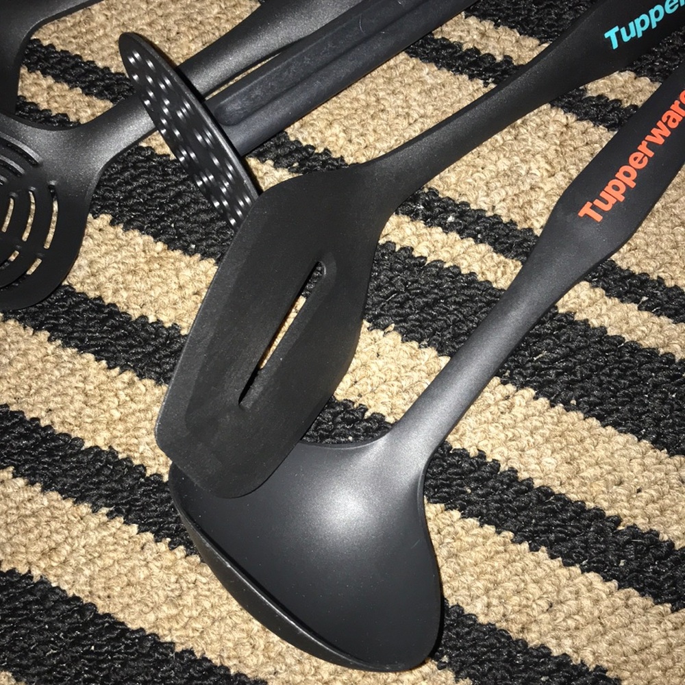 Tupperware kitchen tools π₯β₯οΈ - Picture 3 of 4